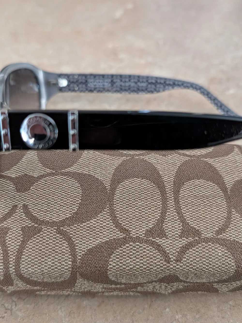 Coach Vintage Anna Sunglasses In Black (S439)